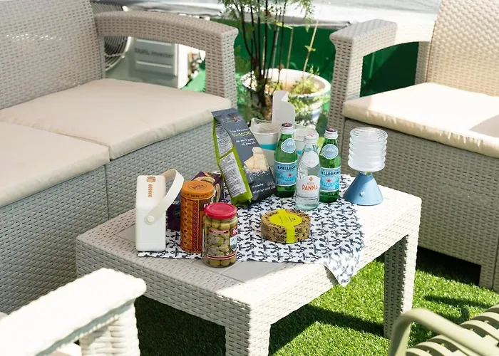 Pause Opening Special - 3 Minutes To Mapo-gu Office Station, 5 Minutes To Airport Bus, Hongdae, Mangwon, Hannam, Itaewon, 4 Beds For 8 People, 3-story Private House, Rooftop 公寓 首爾