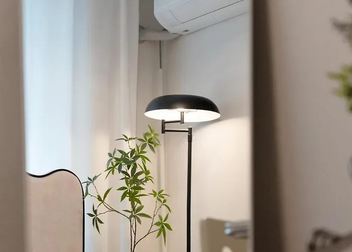 公寓 Pause Opening Special - 3 Minutes To Mapo-gu Office Station, 5 Minutes To Airport Bus, Hongdae, Mangwon, Hannam, Itaewon, 4 Beds For 8 People, 3-story Private House, Rooftop *