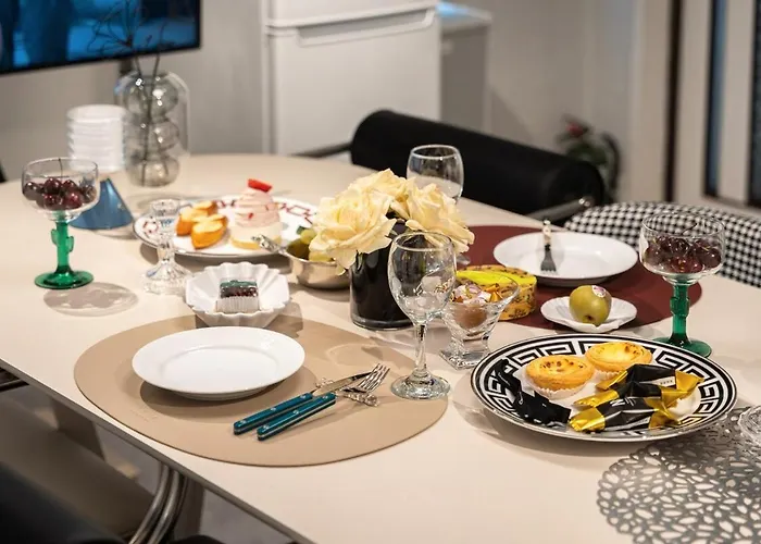 公寓 Pause Opening Special - 3 Minutes To Mapo-gu Office Station, 5 Minutes To Airport Bus, Hongdae, Mangwon, Hannam, Itaewon, 4 Beds For 8 People, 3-story Private House, Rooftop 首爾
