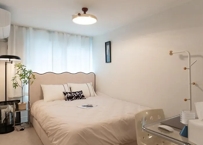 Pause Opening Special - 3 Minutes To Mapo-gu Office Station, 5 Minutes To Airport Bus, Hongdae, Mangwon, Hannam, Itaewon, 4 Beds For 8 People, 3-story Private House, Rooftop 首爾